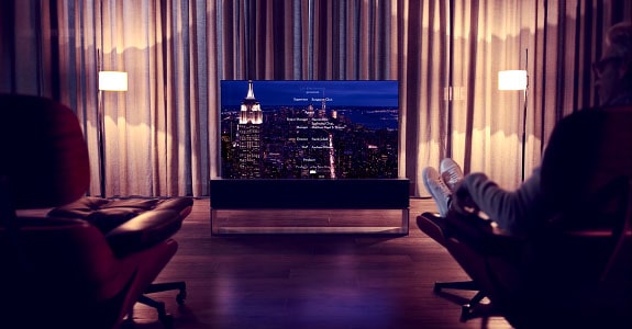 LG Signature OLED TV R - телевизор, который экономит пространство